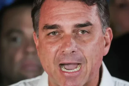 Flávio Bolsonaro v USA: som obeťou prenasledovania a falošných obvinení