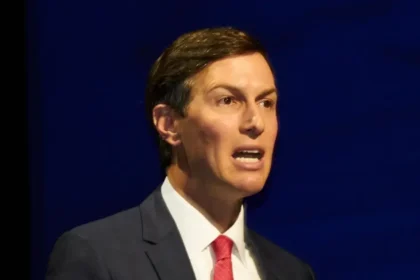 Holandská tajná služba mala sledovať Kushnerov iPhone a jeho tajné operácie v Zálive