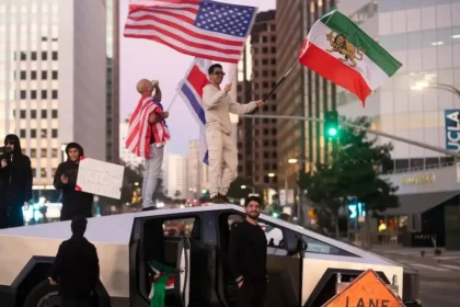 Irán varuje USA: vojnové lode do Perzského zálivu nepustíme
