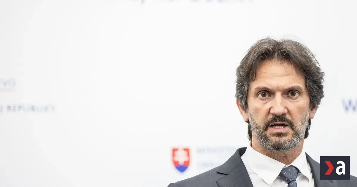 Kaliňákova miliarda eur ide na projekty nesúvisiace s obranou, tvrdí PS