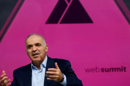 Kasparov: Zahraničné tajné služby ma varovali pred hrozbou smrti