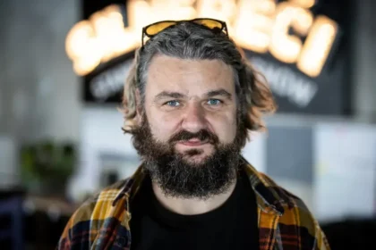 Komik si podal koalíciu: Taraba a Šimkovičová satiru nezvládajú