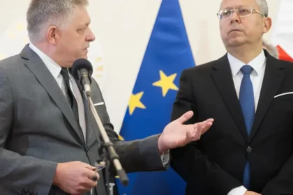 Kupovanie voličov alebo nevyhnutnosť? Odborníci posúdili vládny plán zvýšiť platy o 8,4 %