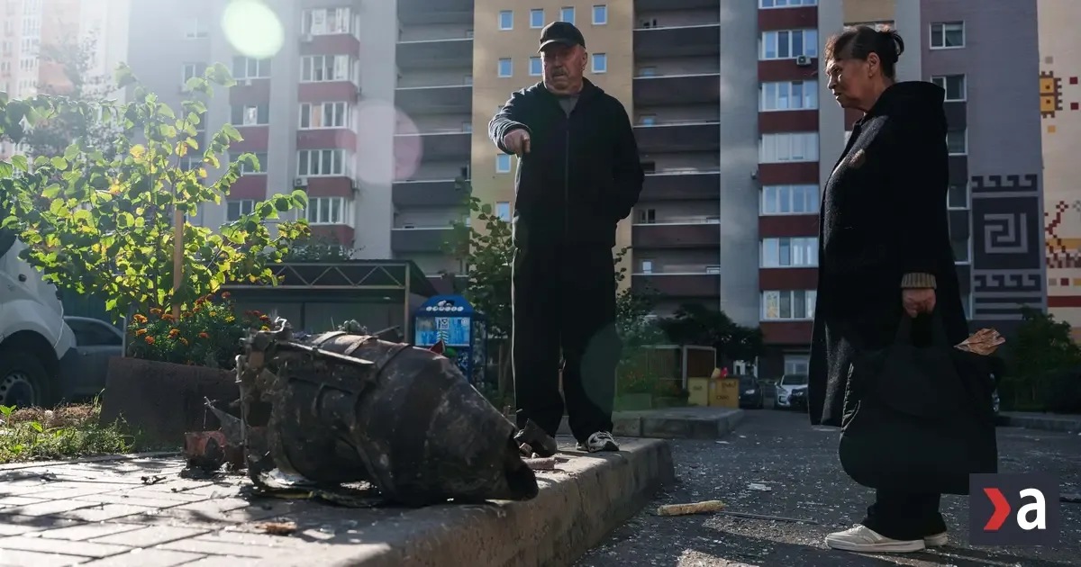 Kyjev zasiahli drony, jeden mŕtvy a dvaja zranení
