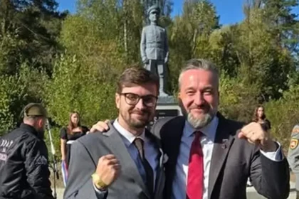 Maďari si pripomínajú 70 rokov krvavej revolúcie, my uctievame jej potláčača