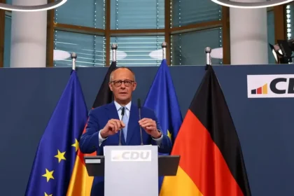 Merzova koalícia sa snaží zmierniť krízu, AfD medzitým láme rekordy v prieskumoch