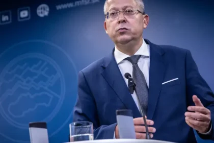 Minister financií sa chváli stabilným ratingom. O rok nechcel nič povedať