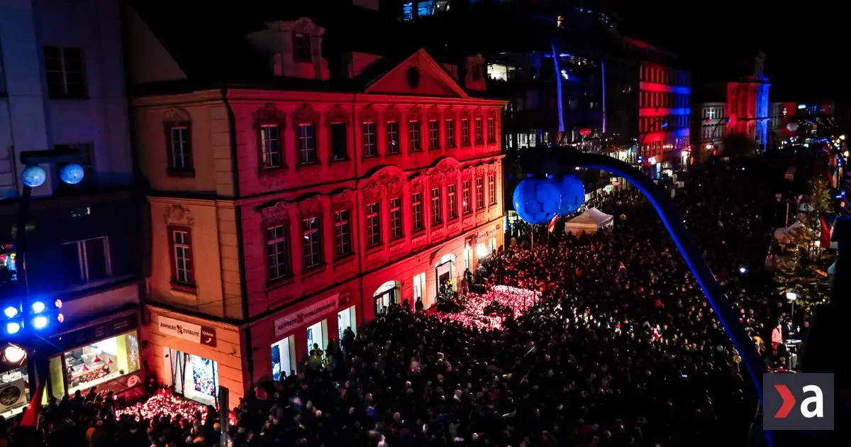 Ministerstvo kultúry odmietlo dotáciu na oslavy Nežnej revolúcie, ľudia spustili zbierku