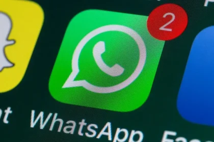NBÚ upozorňuje na podvodné súťaže šírené cez WhatsApp