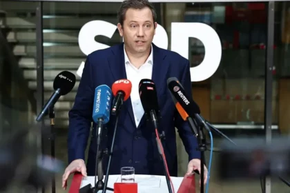 Nemecká SPD mení vedenie. Klingbeil po odchode Basovej žiada väčší rešpekt v politike