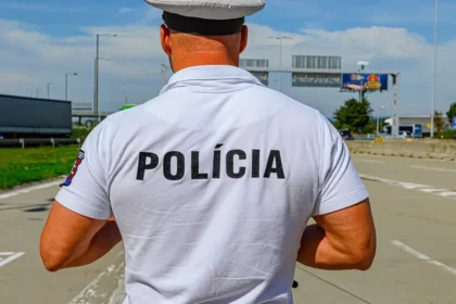 Obvinili šéfa cudzineckej polície v Košiciach, trvalé pobyty udeľoval neoprávnene