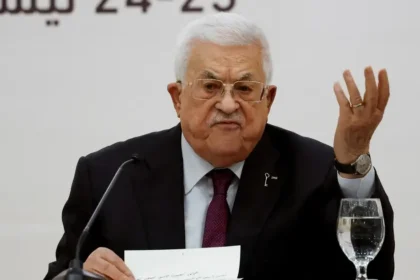 Palestínsky prezident odložil parlamentné voľby na september 2027