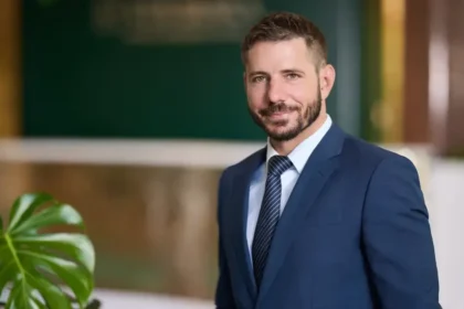 Podvodníci útočia na emócie. VÚB banka spúšťa kampaň proti nim