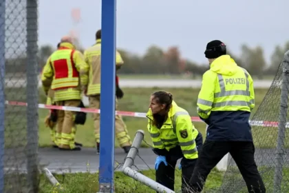 Polícia v Lipsku vyšetruje incident, auto zrejme prerazilo letiskový plot