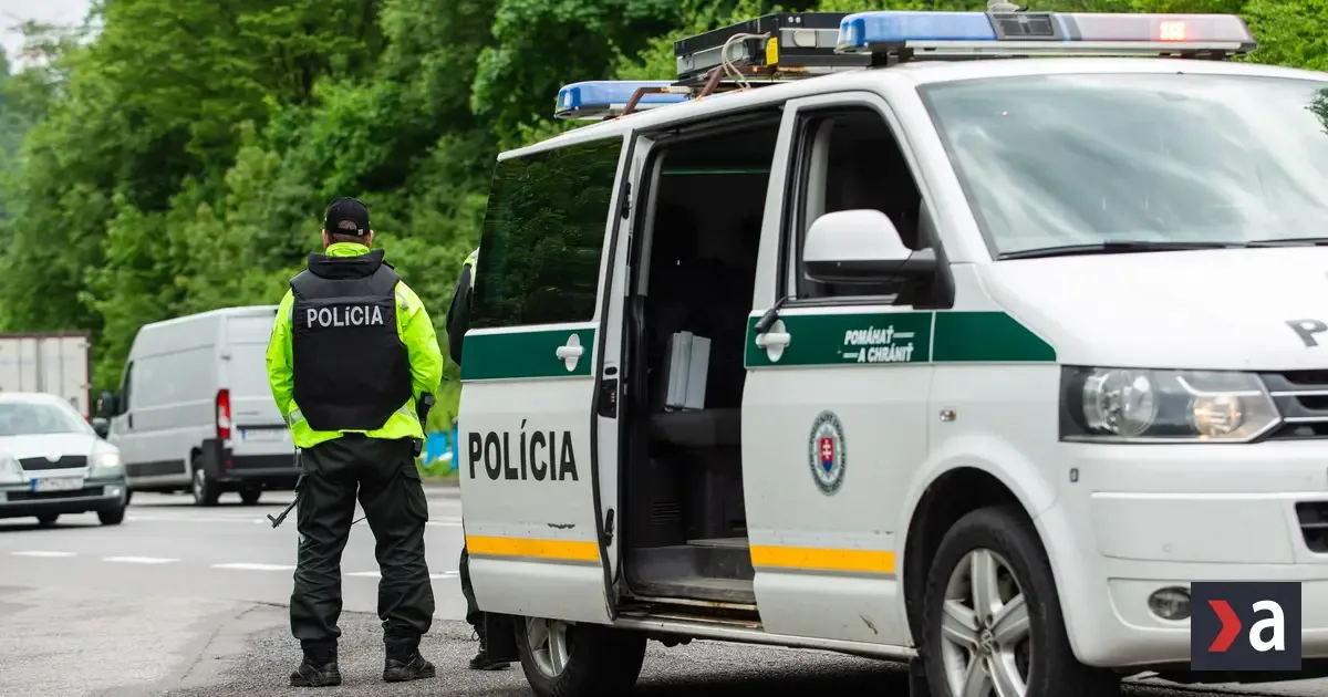 Polícia zadržala dvoch 25-ročných mužov podozrivých z drog