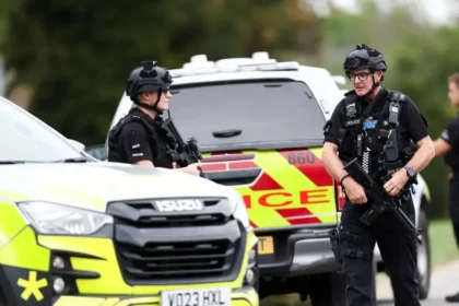 Polícia zadržala siedmeho podozrivého v prípade útoku pri RAF Fairford