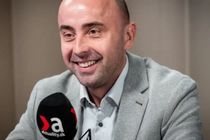 Politológ Štefančík: V slovenskej politike vidím rovnaké stratégie ako u nacistov