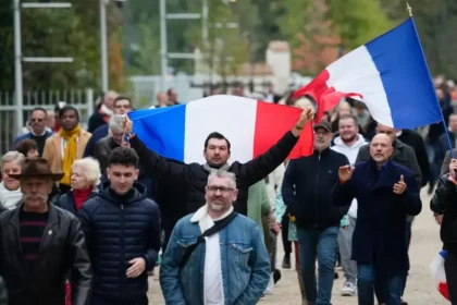 Protesty v Albánsku, Španielsku a Taliansku: rastúca nespokojnosť s vládami a korupciou