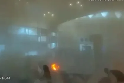 Rijádsky aeroport zostáva zatvorený dlhšie pre húsíjské údery