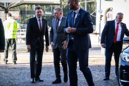Robert Fico prišiel s Tomášom Tarabom na ministerstvo životného prostredia