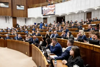 Rokovanie o rozpočte na rok 2027 pokračuje, poslanci diskutujú v predĺženom čase