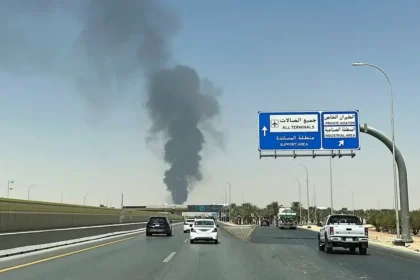 Saudská Arábia odrazila ďalší útok húsíov, rakety zasiahli okolie ropnej firmy Aramco