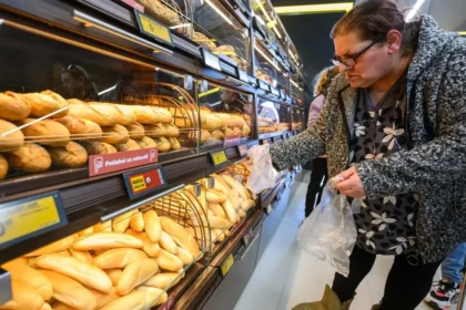 Slovenské domácnosti žijú na dlh. Málo šetríme, kríza nás môže zaskočiť
