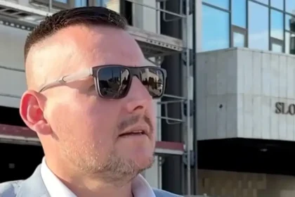 Televízia sa dištancuje, odborník odsudzuje, organizátori reagujú na Bombica v ringu