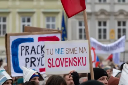 Tisíce ľudí v Prahe demonštrovali proti koncu koncesionárskych poplatkov