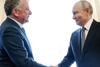Trumpov vyslanec ďakoval Putinovi za ruskú naftu a označil ju za príklad spolupráce