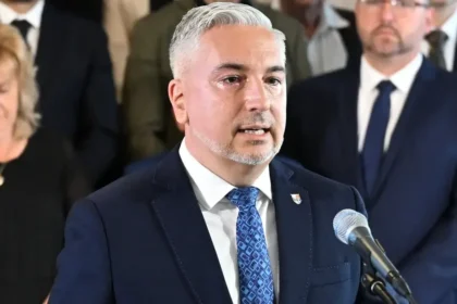 V Košiciach tesný súboj. Trnka porazil kandidáta veľkej opozície a udržal župu