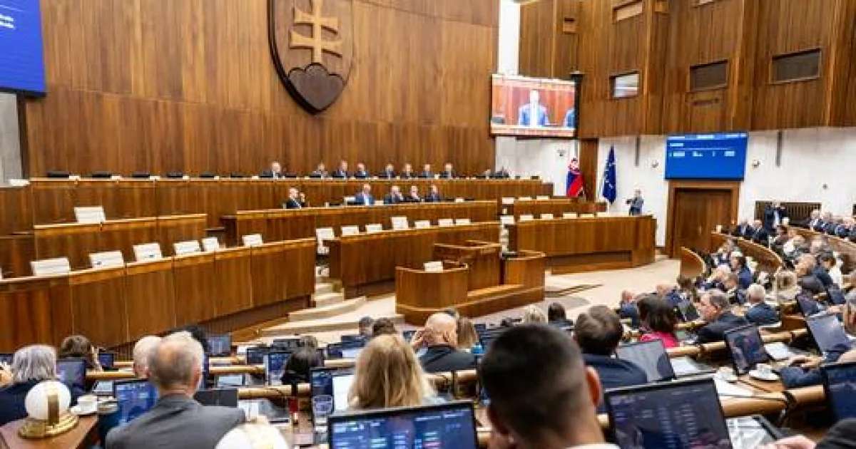 Vláda mení pravidlá rozpočtového provizória: Politológ vidí snahu obísť poslancov