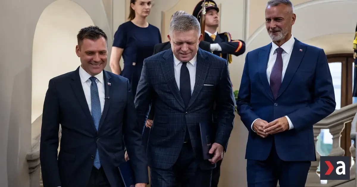 Vláda sa už dokáže obhájiť len strachom z vojny. Fico vyšiel z tejto krízy prvýkrát slabší